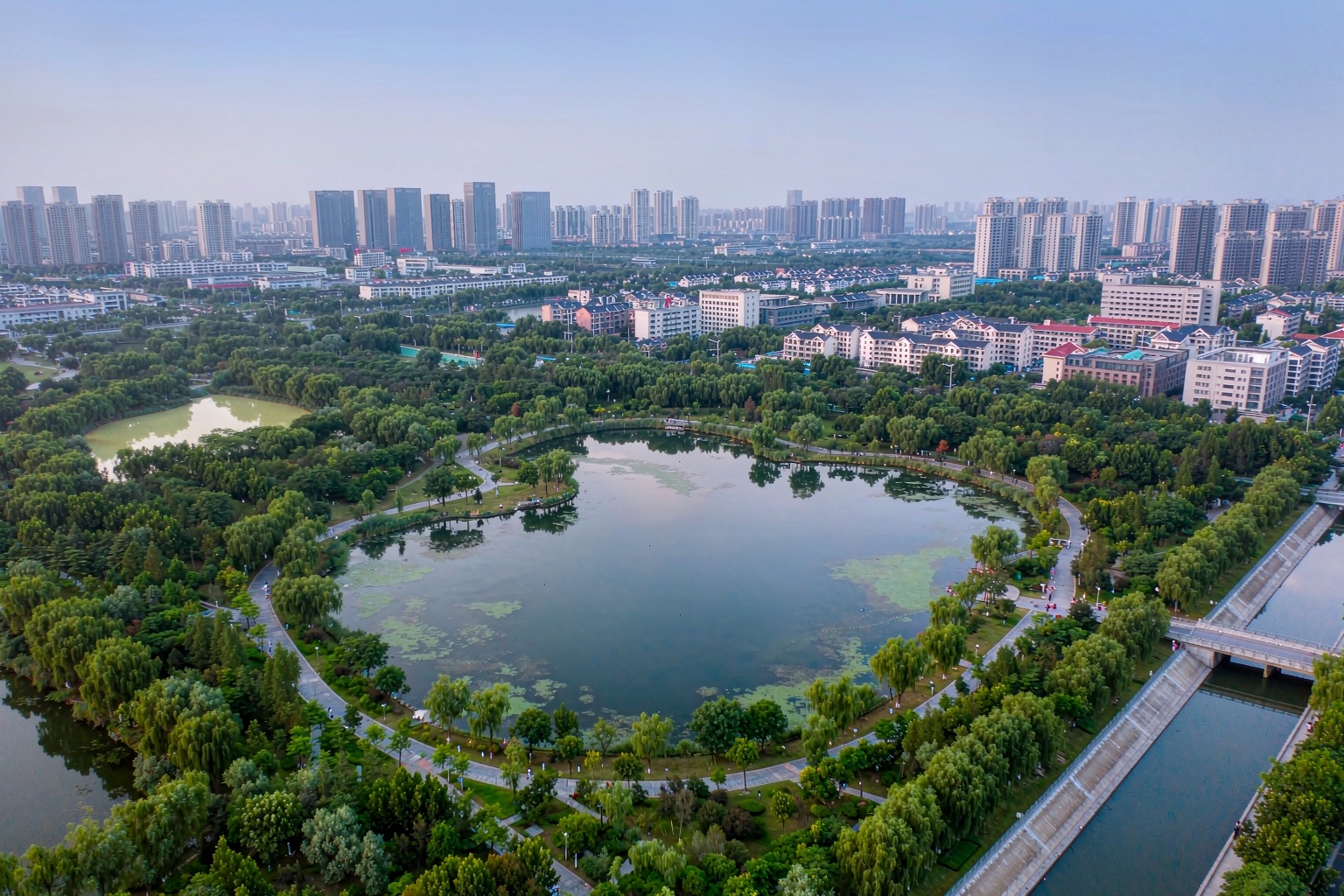 九一生物参与研究的城市景观湖泊富营养化驱动机制研究发表于Water Environment Research